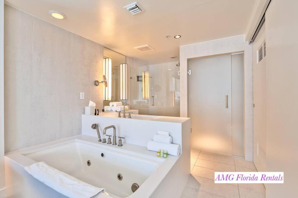 1 Bedroom With Ocean And City Views! 劳德代尔堡 外观 照片